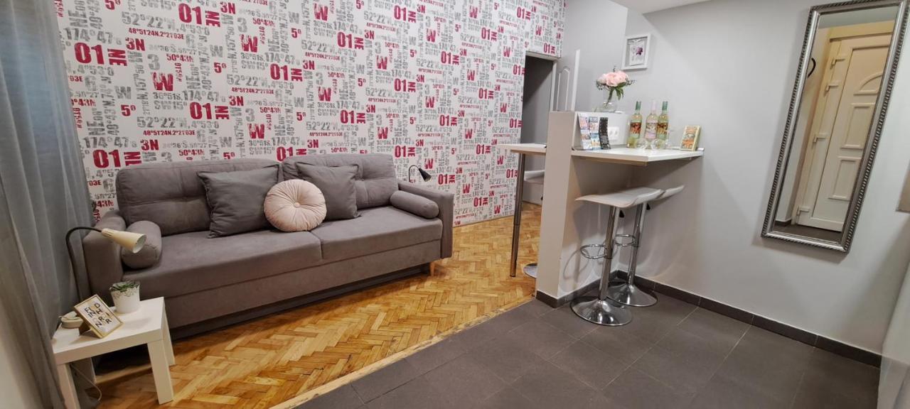 6-Pack Apartment In The Party District 布达佩斯 外观 照片